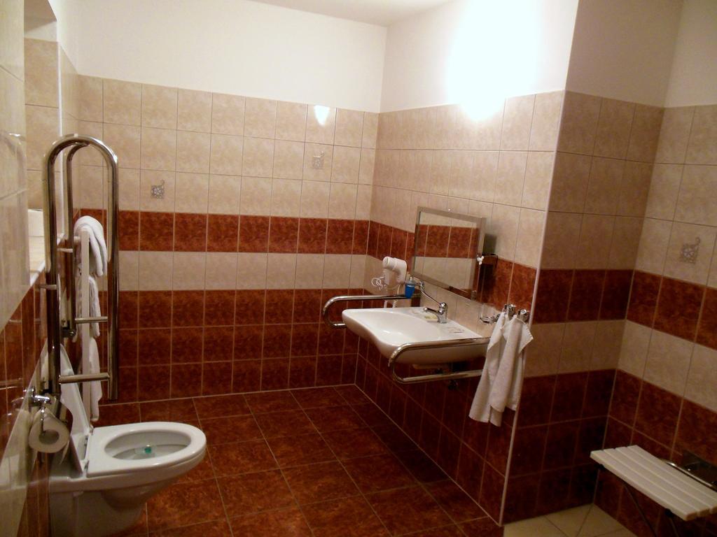 Palac 3*